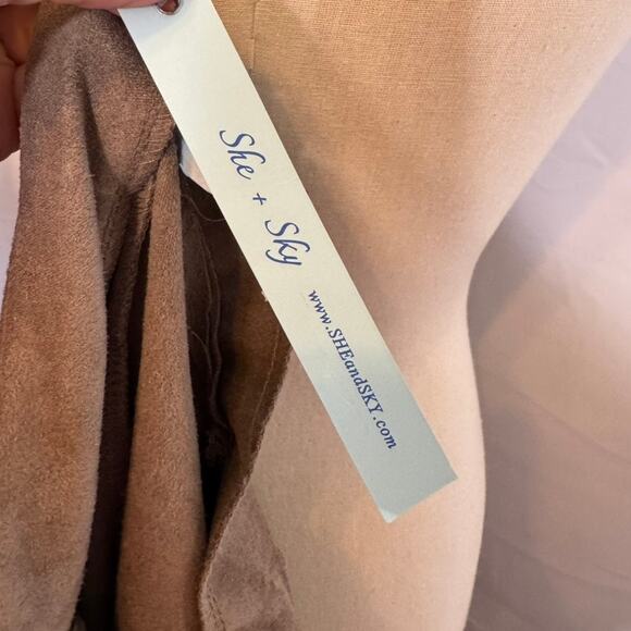 She + Sky Faux Suede Skater Mini Skirt Taupe Brown Size M Pockets Soft Chic Boho - Picture 7 of 9